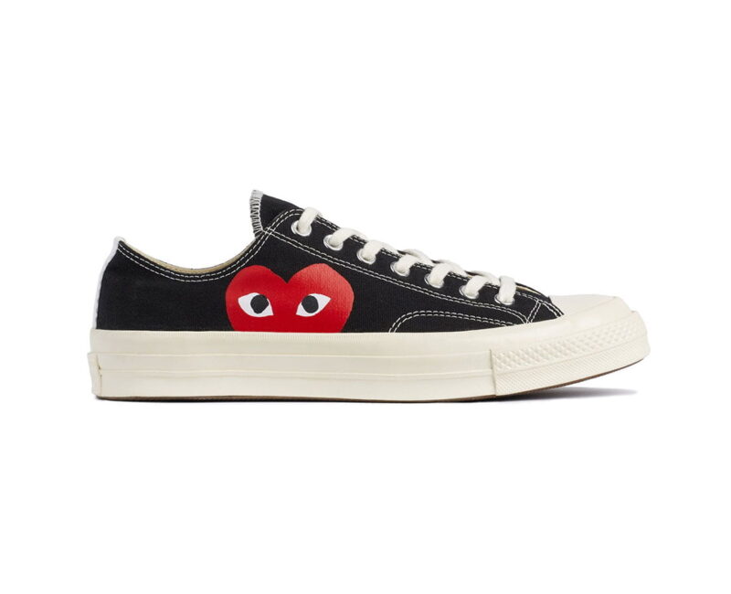 giày converse tim den thap replica