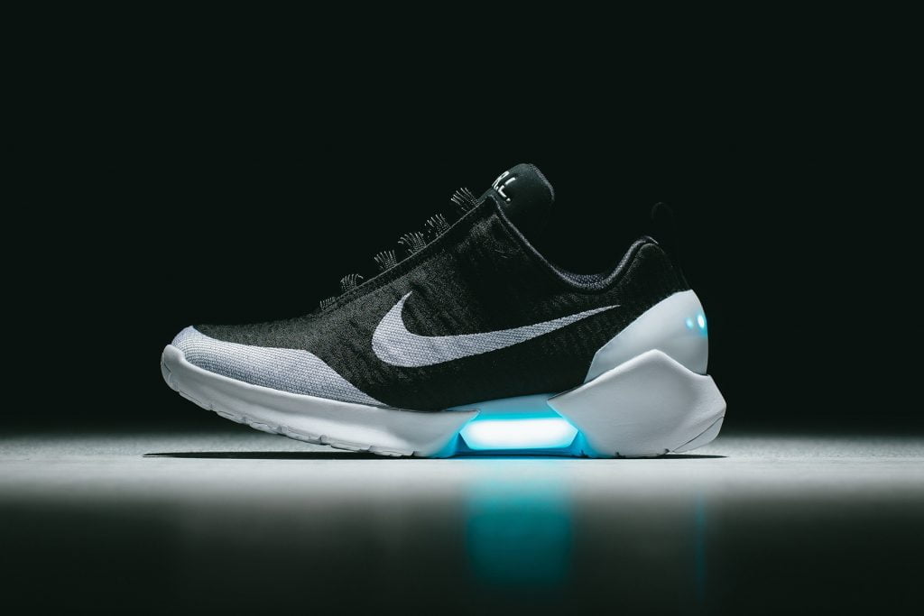 giay tu cot day cua Nike