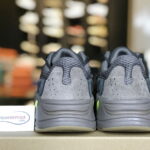 giày adidas yeezy 700 mauve replica