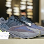 giày adidas yeezy 700 mauve replica