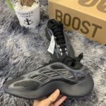 Giày Adidas Yeezy 700 V3 Alvah Replica