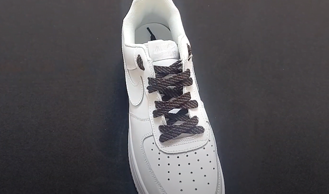 thắt dây giày nike air force 1