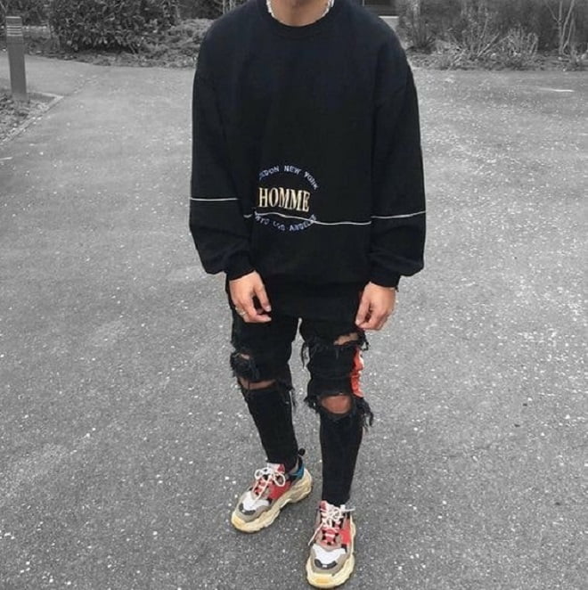 phối đồ với giày Balenciaga triple S