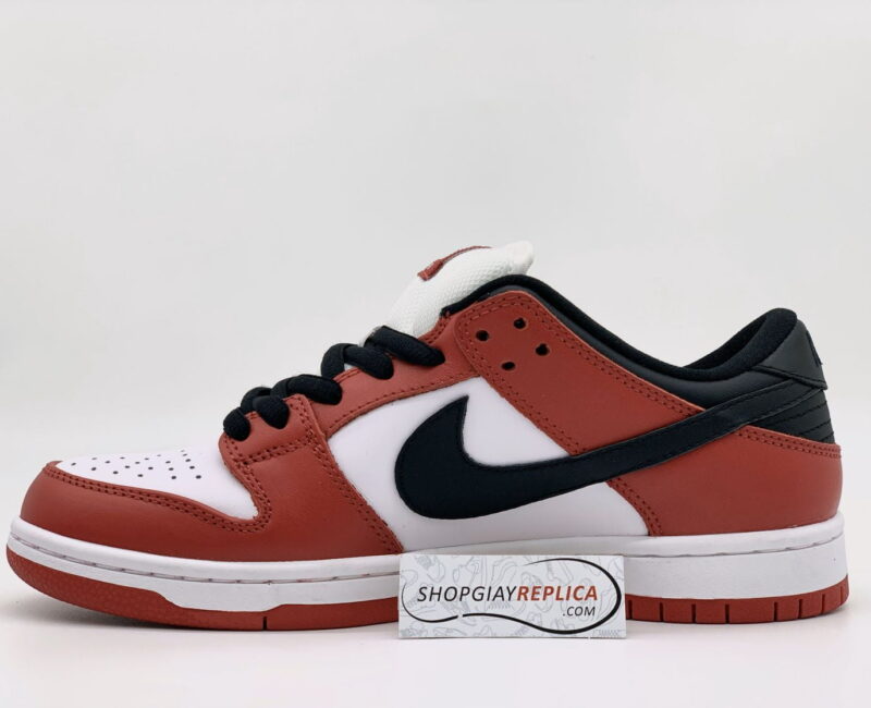 Nike SB Dunk Low Chicago