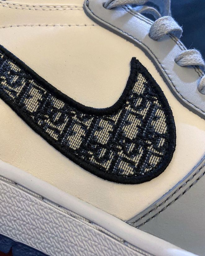 dấu swoosh nổi bật air jordan 1 dior