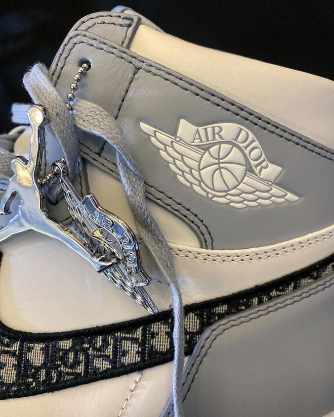 cận cảnh giày air jordan 1 high like auth air wings