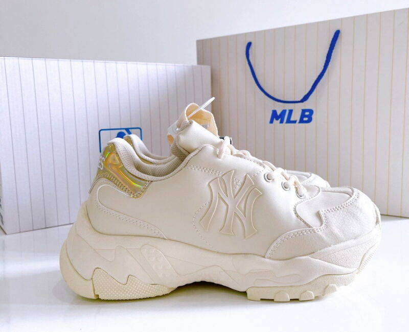 MLB NY YANKEES SHINY Gold Hologram Metallic Rep 1:1