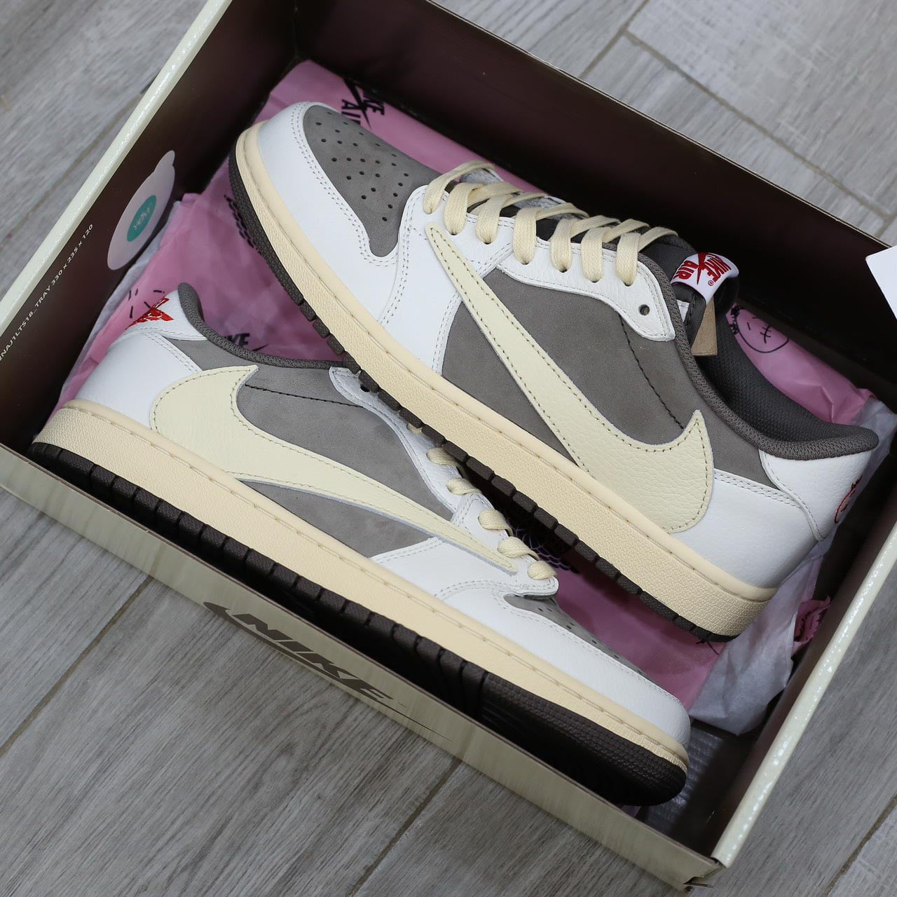Giày Nike Air Jordan 1 Low Travis Scott ‘Reverse Mocha’ Like Auth