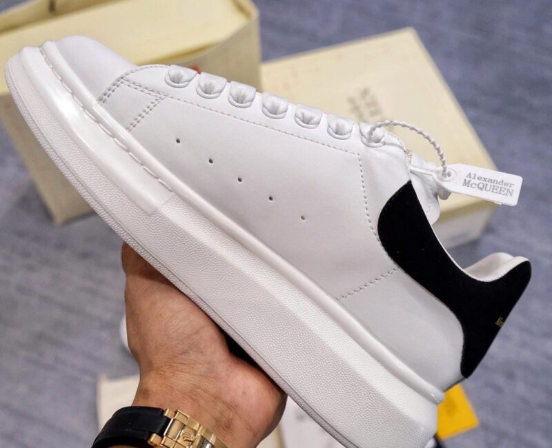 giày mcqueen gót đen nhung siêu cấp đẹp
