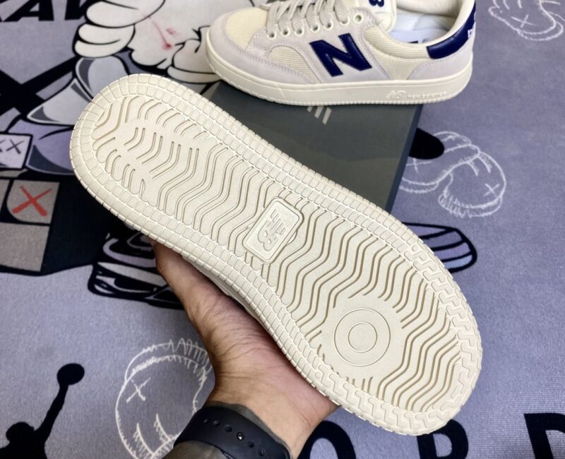 Giày New Balance CRT 300 Beige Navy