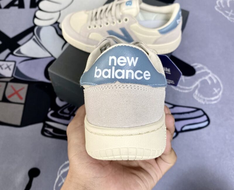 Giày New Balance CRT 300 Blue