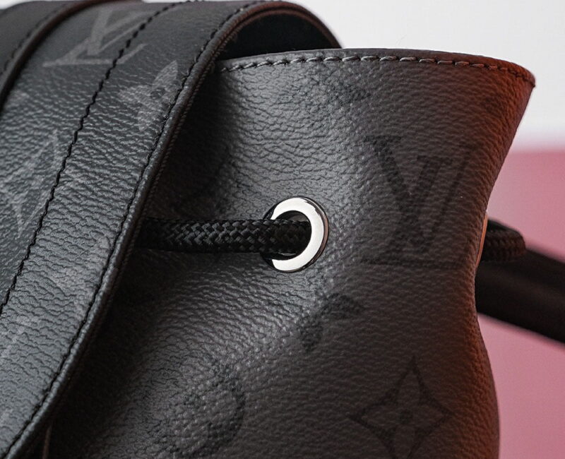 Balo Louis Vuitton Christopher MM Monogram Eclipse Siêu Cấp
