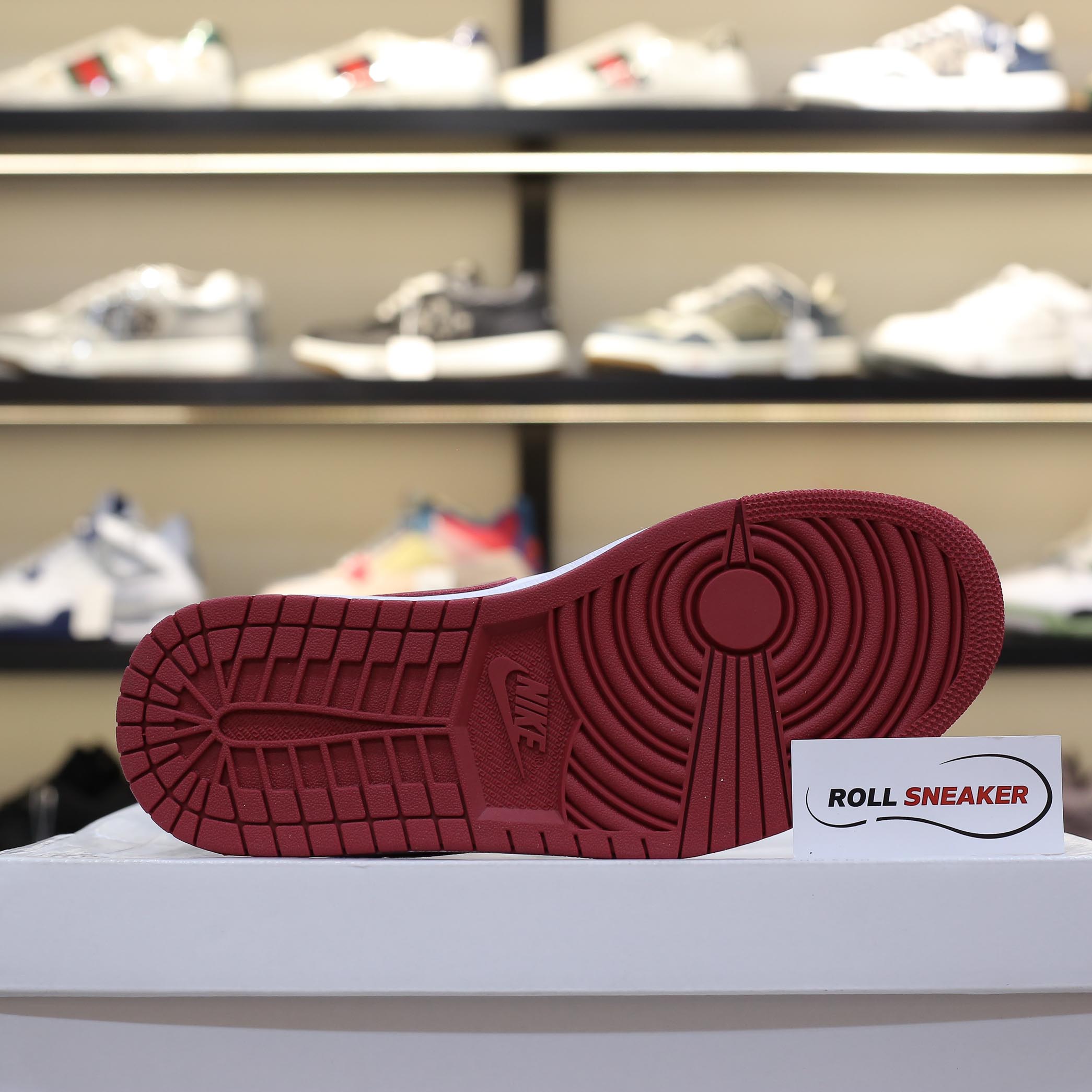 đế Air Jordan 1 Mid ‘White Gym Red’