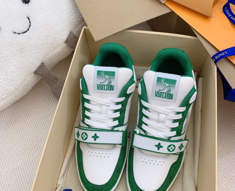 Giày Louis Vuitton Lv Trainer Monogram Green quai Velcro Like Auth