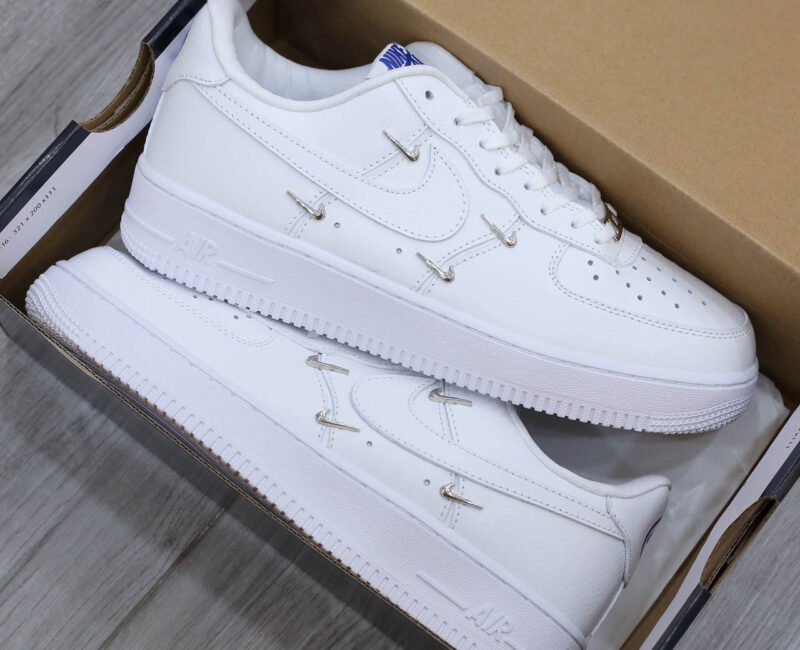 Air Force 1 '07 LX 'Sisterhood White Metallic Silver' Like Auth