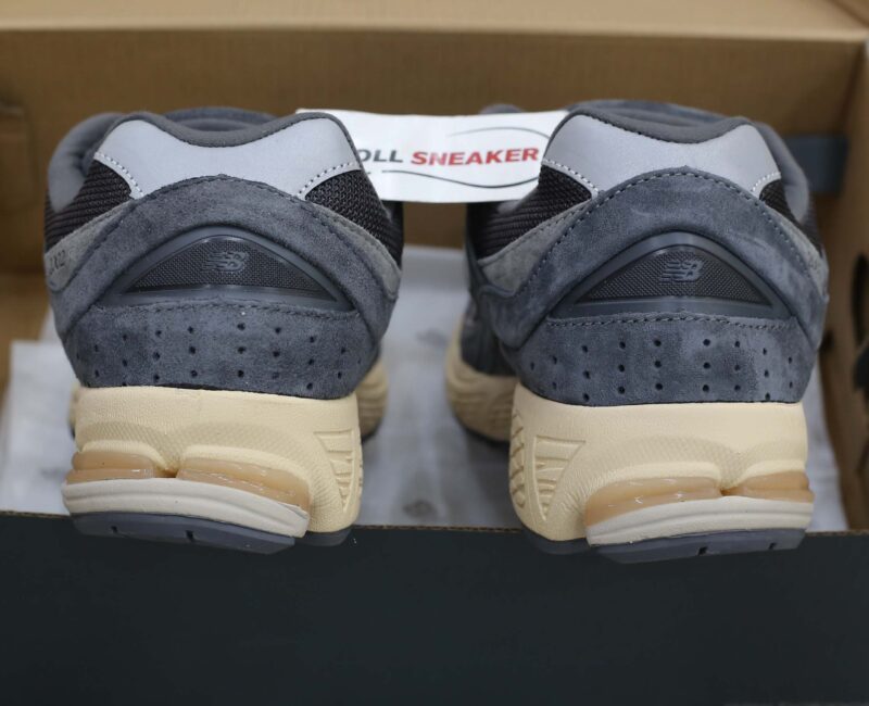 Giày New Balance 2002R ‘Vintage Black’ Like Auth