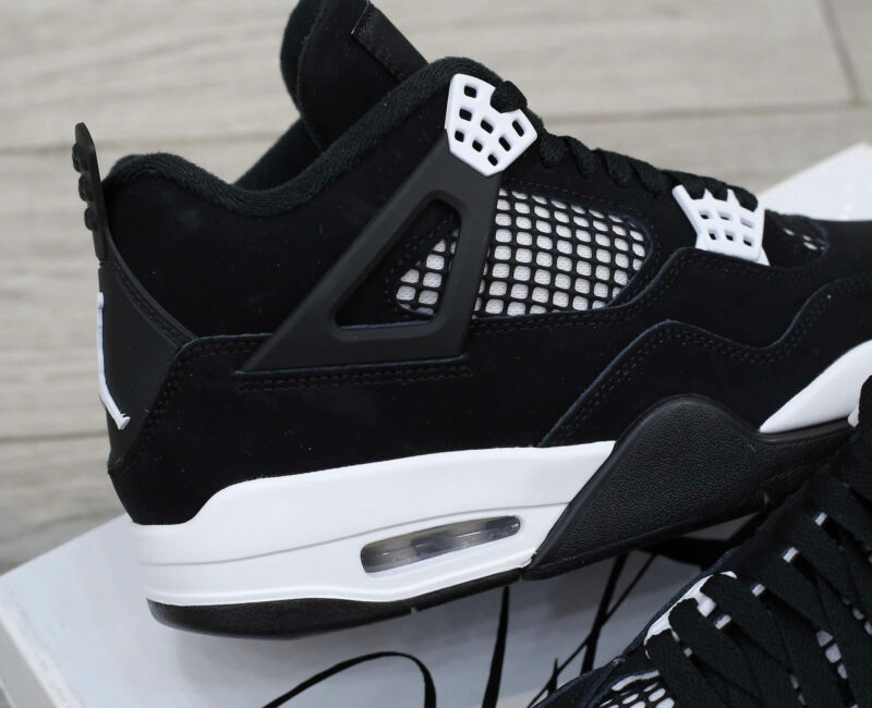 Giày Nike Air Jordan 4 Retro White Thunder Real